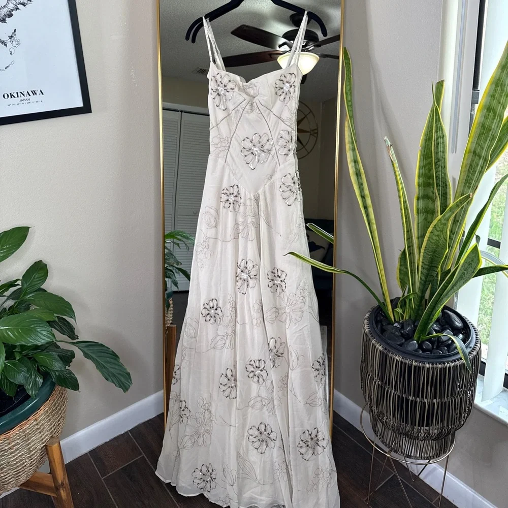 HOUSE OF CB 'Seren' Vanilla Embroidered Hand Beaded Floral Maxi Dress NWOT - Picture 7 of 12